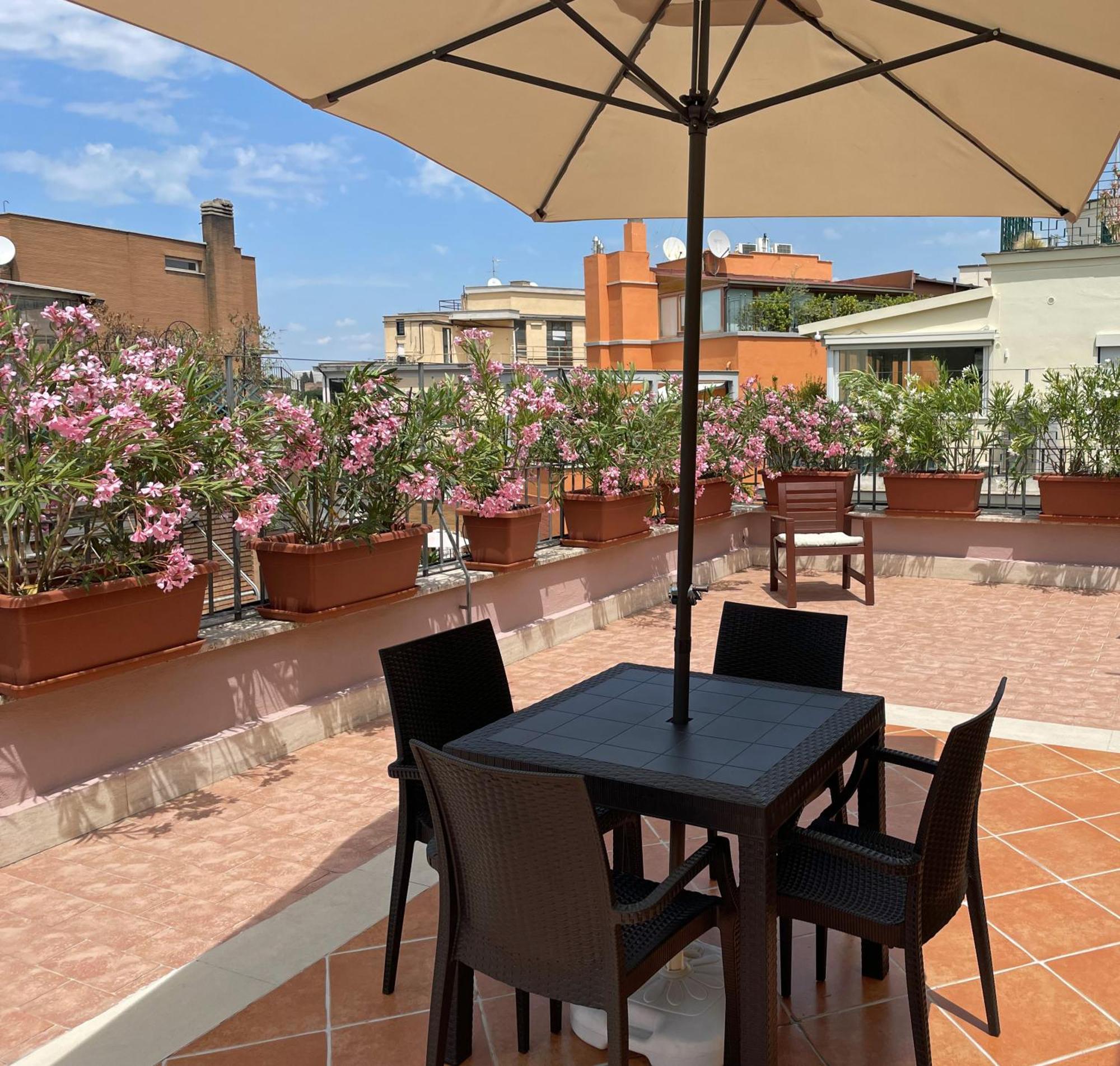 Little Aventino Bnb Рим Екстер'єр фото